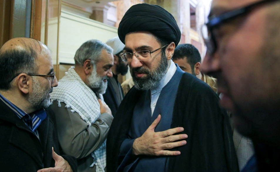 伊朗新領導人確實還活著？英媒：空襲前幾分鐘湊巧外出散步、躲過死劫