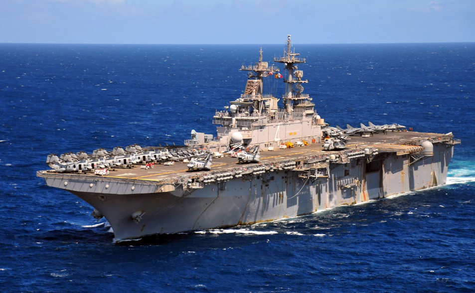 伊朗戰爭滿3週　美增派第2艘兩棲攻擊艦趕赴中東
