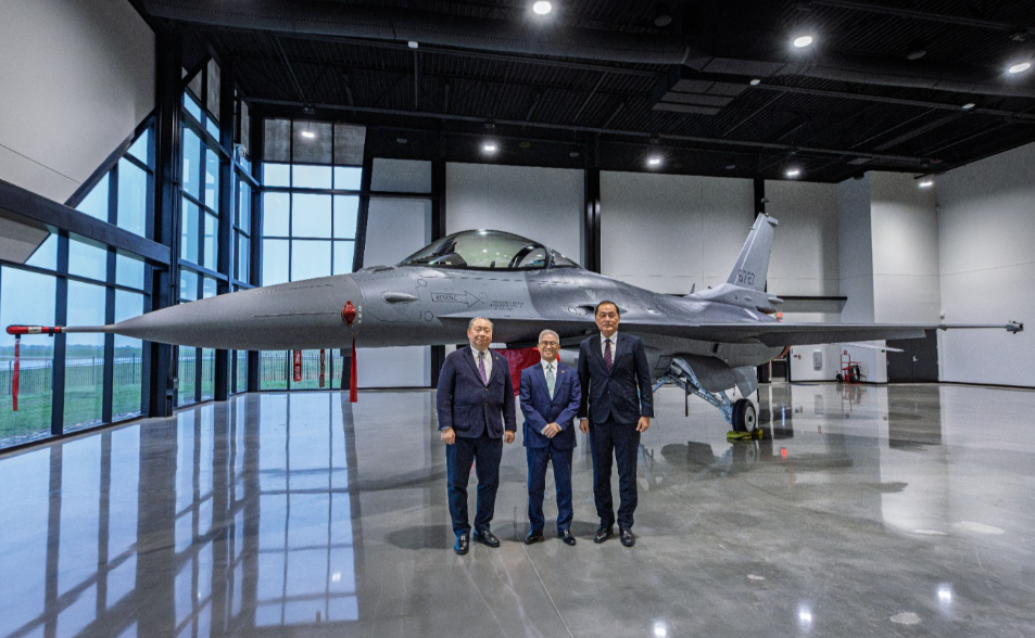 首架F-16 Block 70戰機在美完成驗收飛測  國防部：今年啟動飛交返國