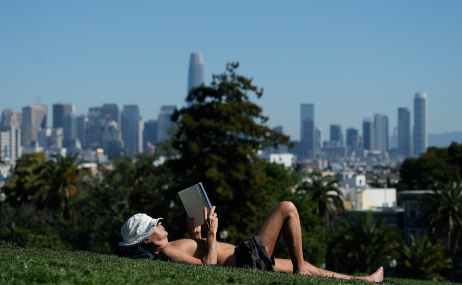 三月高溫達44℃！美國西南部罕見熱浪破紀錄　夏威夷暴雨釀洪災　