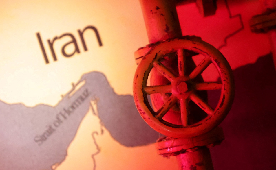 美國極力壓制石油期貨價　但現貨早已飆升、某些石油產品已達每桶200美元