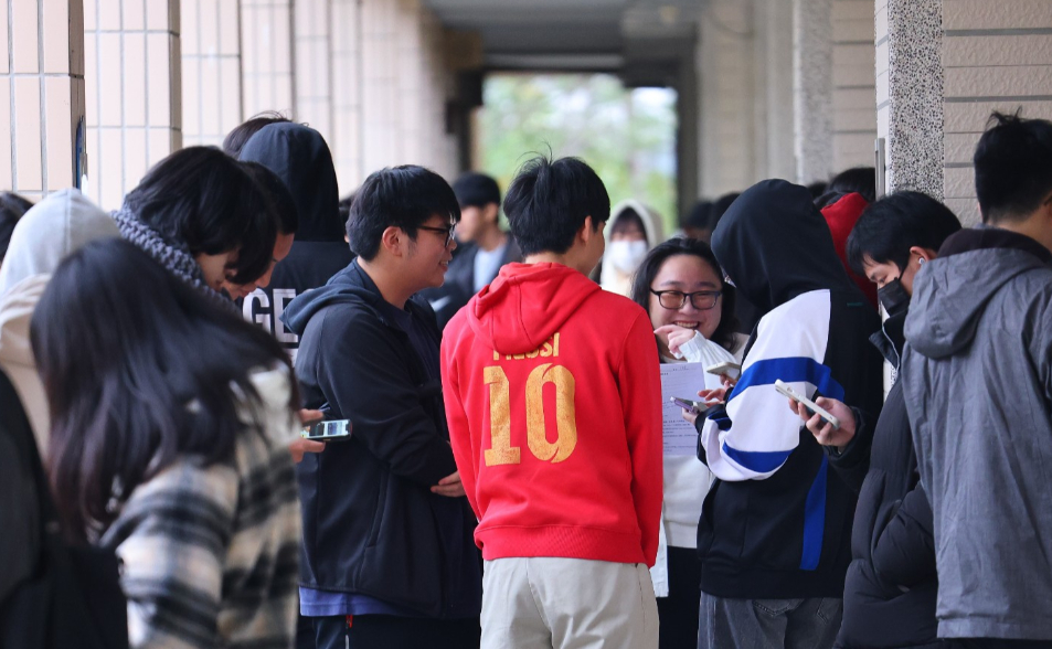 【深度報導】10個高中生、1人未畢業？「學分精算師」撬出教育現場的矛盾