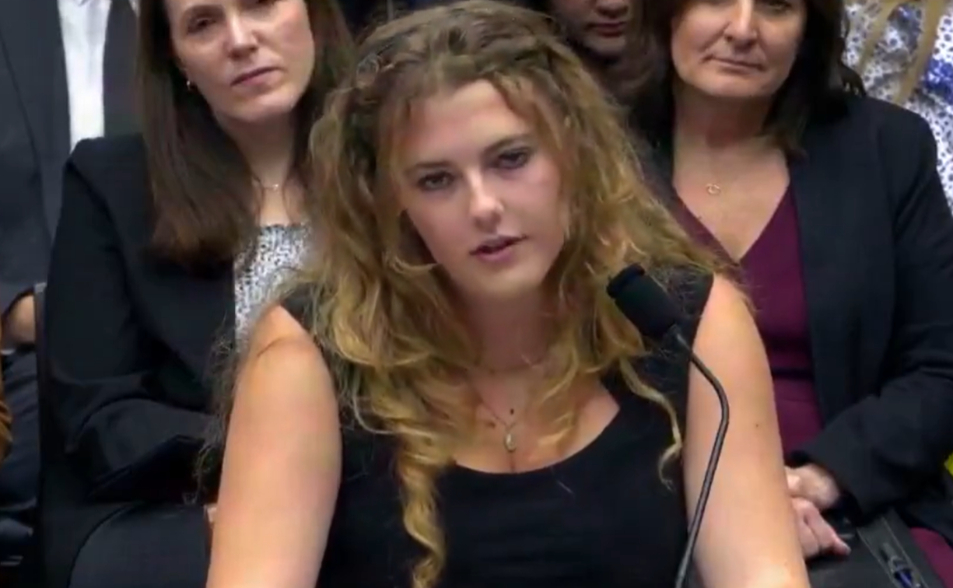 史丹佛女學生揭遭中國特工跟監騷擾　FBI示警家人也被監控