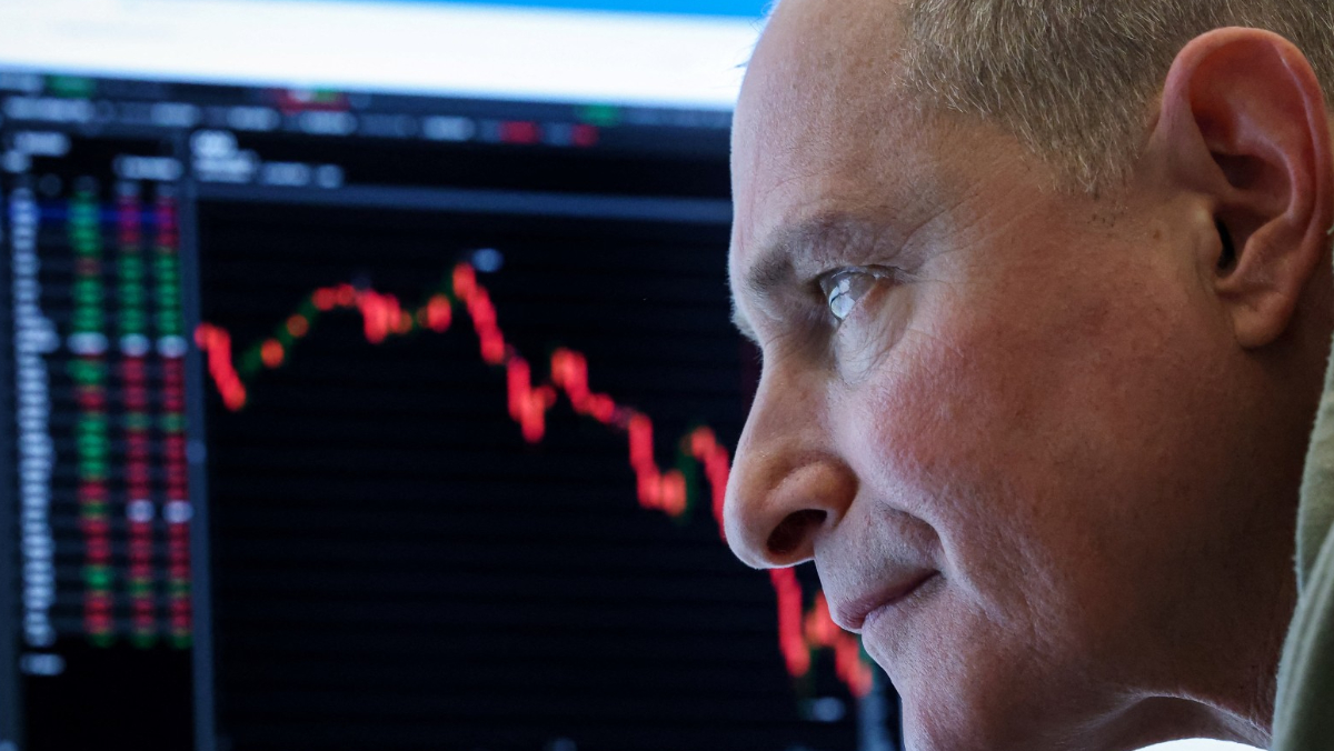 油價勁揚、美股長黑　道瓊重挫近800點跌入修正區間