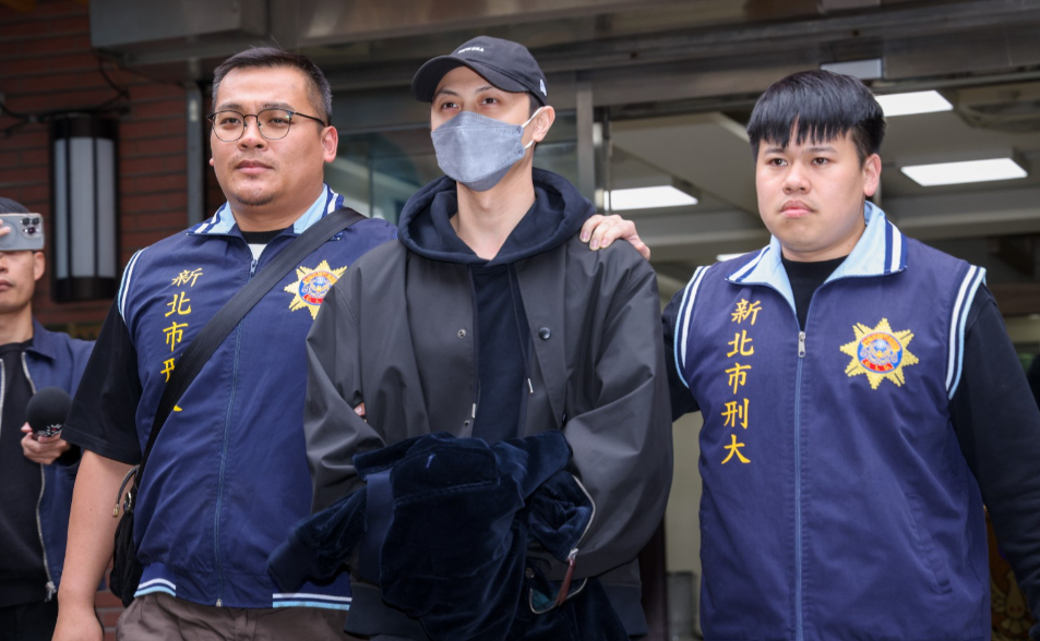 【更新】砸33萬元閃兵！棒棒堂「王子」認了買假病歷 　新北檢50萬交保