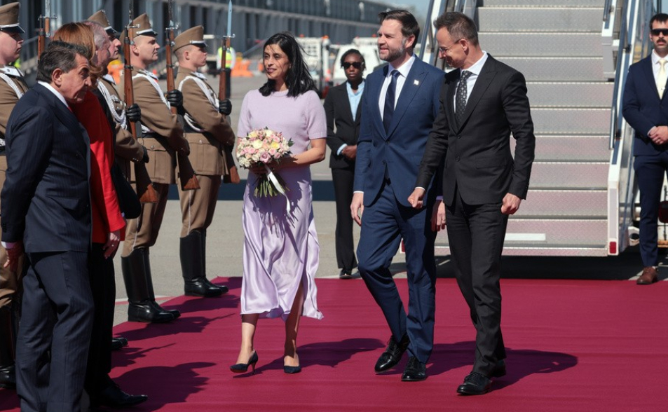 公然介選？范斯訪匈牙利　將為總理奧班造勢大會站台