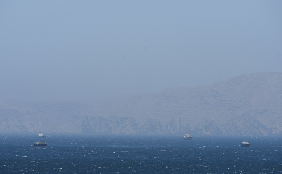 荷姆茲海峽航運仍停滯　川普控伊朗「失信」、警告勿收通行費