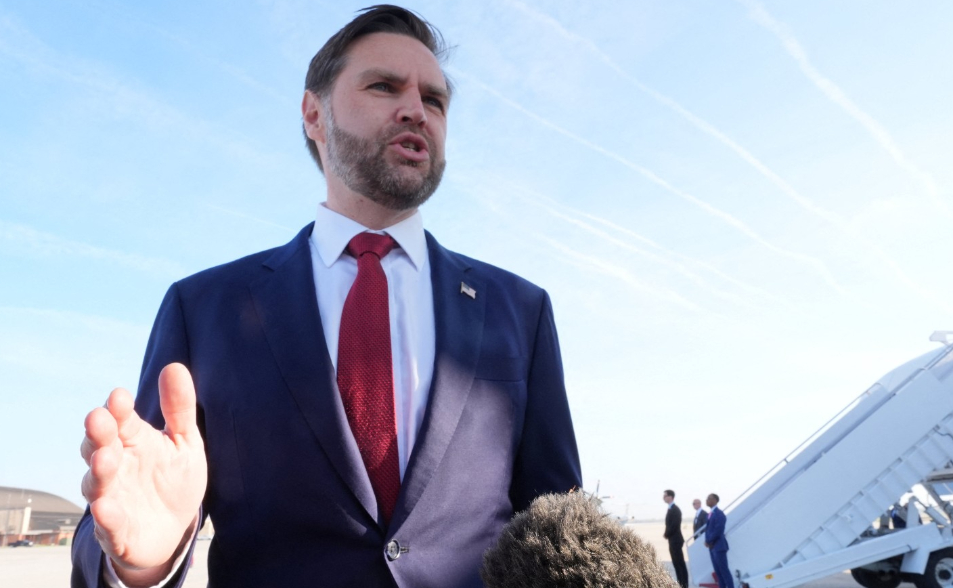 就任副總統的最重大時刻！范斯將領軍對伊朗談判、行前警告德黑蘭「不要想耍美國」