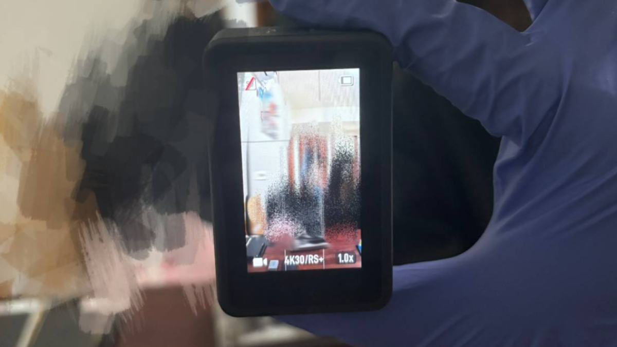 皇池又有偷拍狼！竟是奪亞洲大獎的他　「毛巾包iPhone」攝裸湯6男