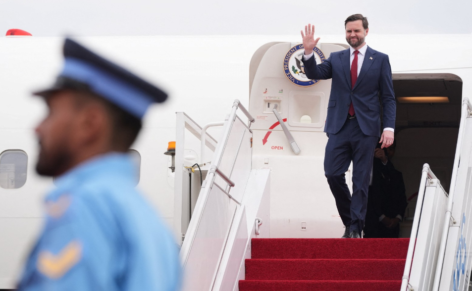 美伊今協商！范斯.川普女婿分搭兩機抵巴　伊朗議長率71人小組