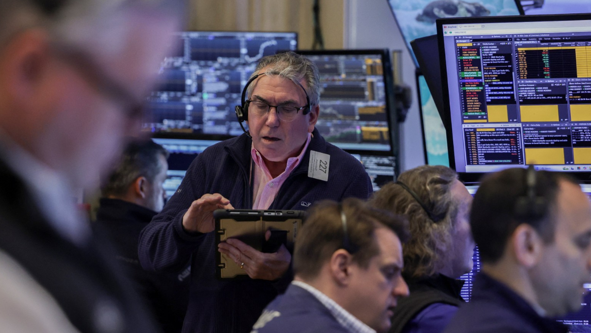 川普稱伊朗願協商　美股收紅、油價居高不下