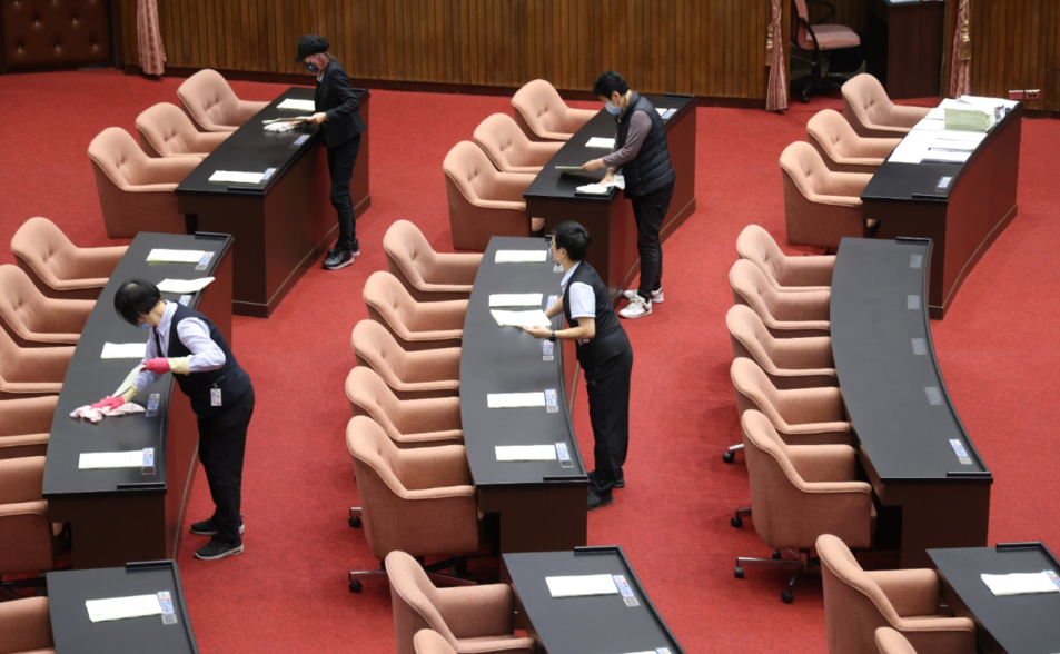 【新聞切片】今年度總預算總算要審、明年又要開始編　立委準備好幹正事了嗎？