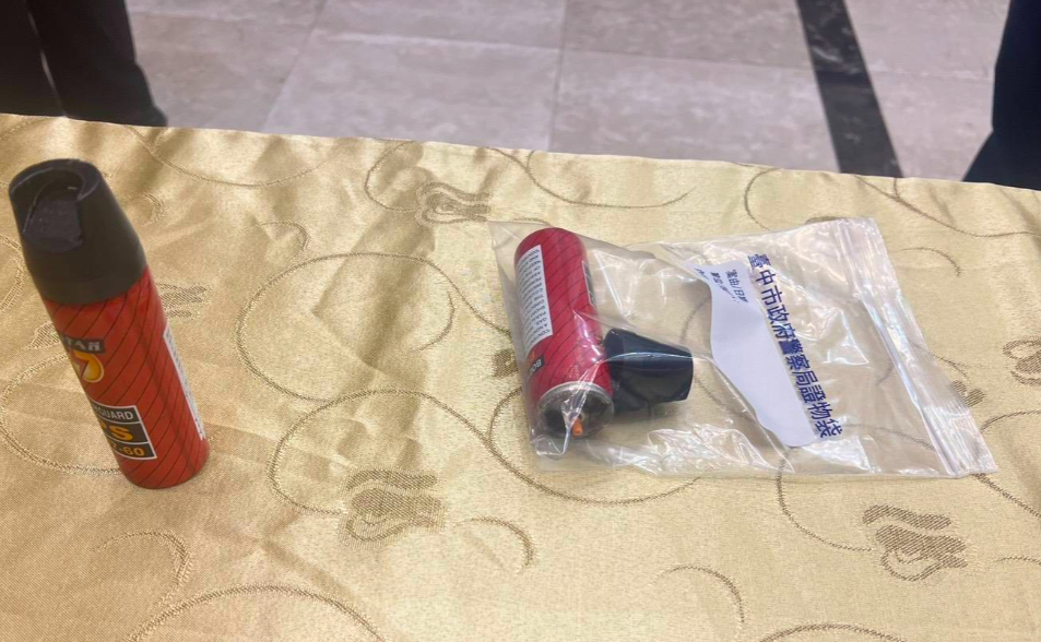 為何第一時間沒認！警分局長周俊銘誤噴柯文哲辣椒水偵查時序出爐