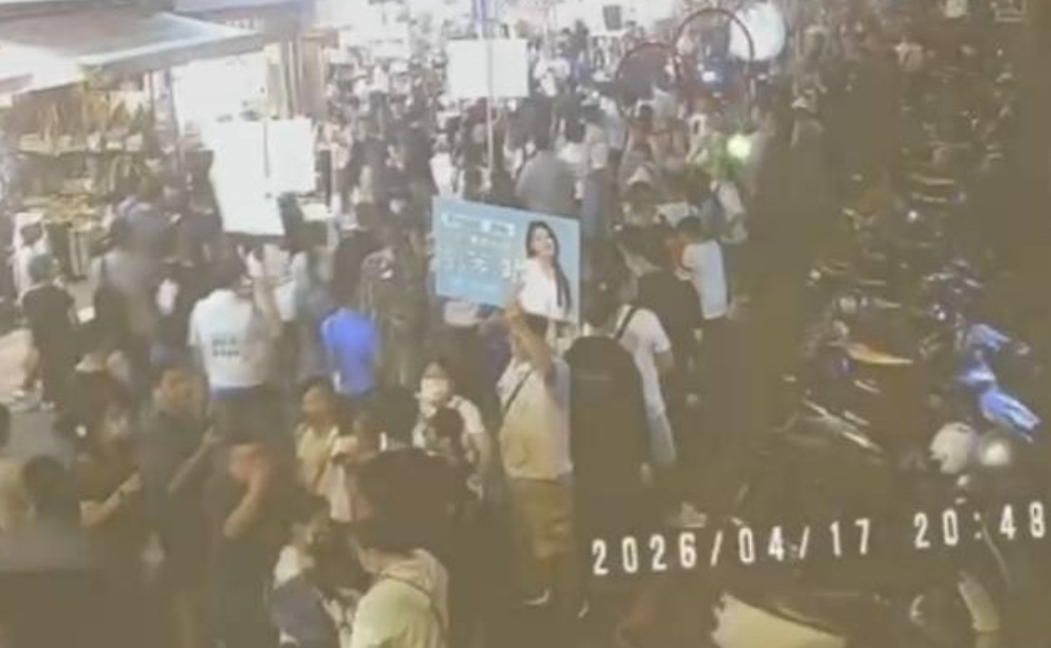 柯文哲vs.周俊銘距離15公尺　「4度誤噴辣椒水」身影＋位置圖曝光