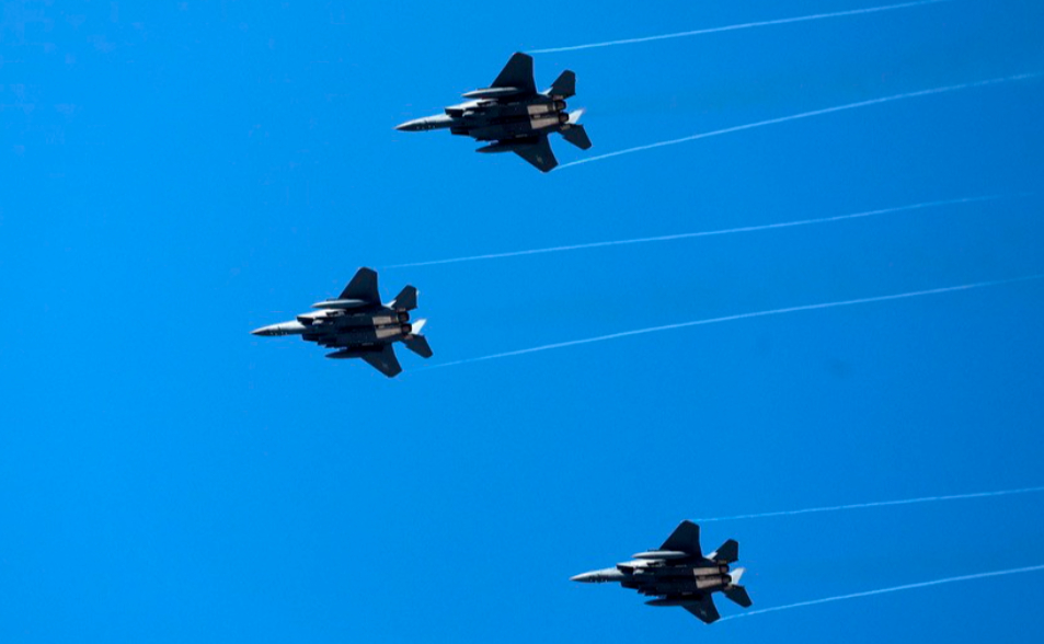 8.8億韓元的照片！南韓F-15K戰機相撞事故真相出爐　竟是飛行員忙自拍