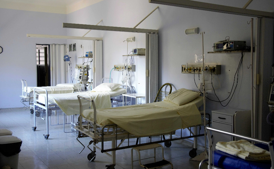 蛇蠍男毒殺案超巧！首任妻子住院突死   2歲兒就醫「1天丟命」  檢方：都是他顧的