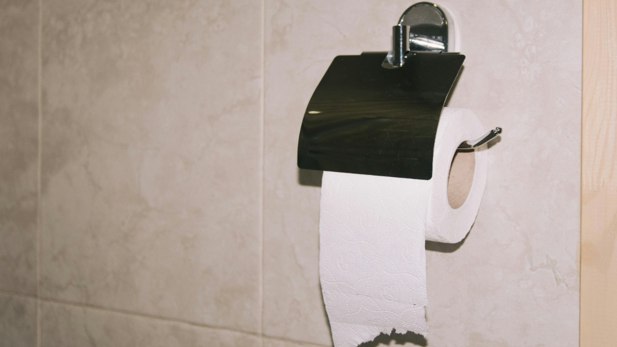 南韓女子用了公廁衛生紙「劇烈疼痛送醫」　竟沾到安裝偷拍設備的黏膠