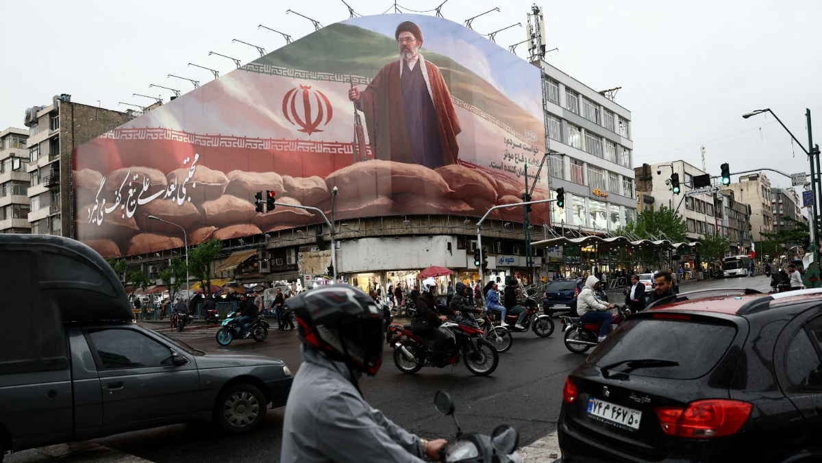 伊朗最高領袖強硬發聲：美國人只配沉在波斯灣海底　波灣未來沒有美國人或其傀儡的空間