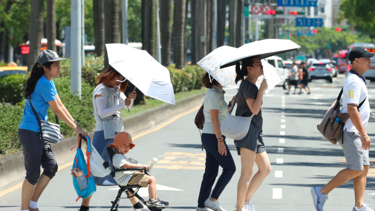 中颱米克拉大迴轉！將一路沿台灣北上　週四起全台變天雨連下三日