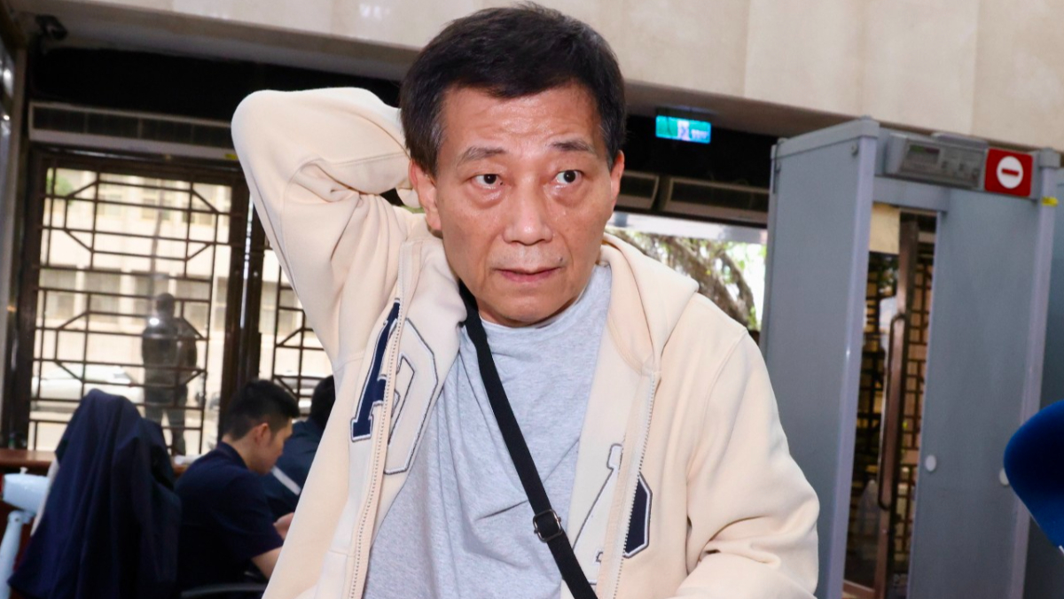 畢書盡父親涉逃漏稅遭訴！　出庭意外曝﹕兒子也有官司
