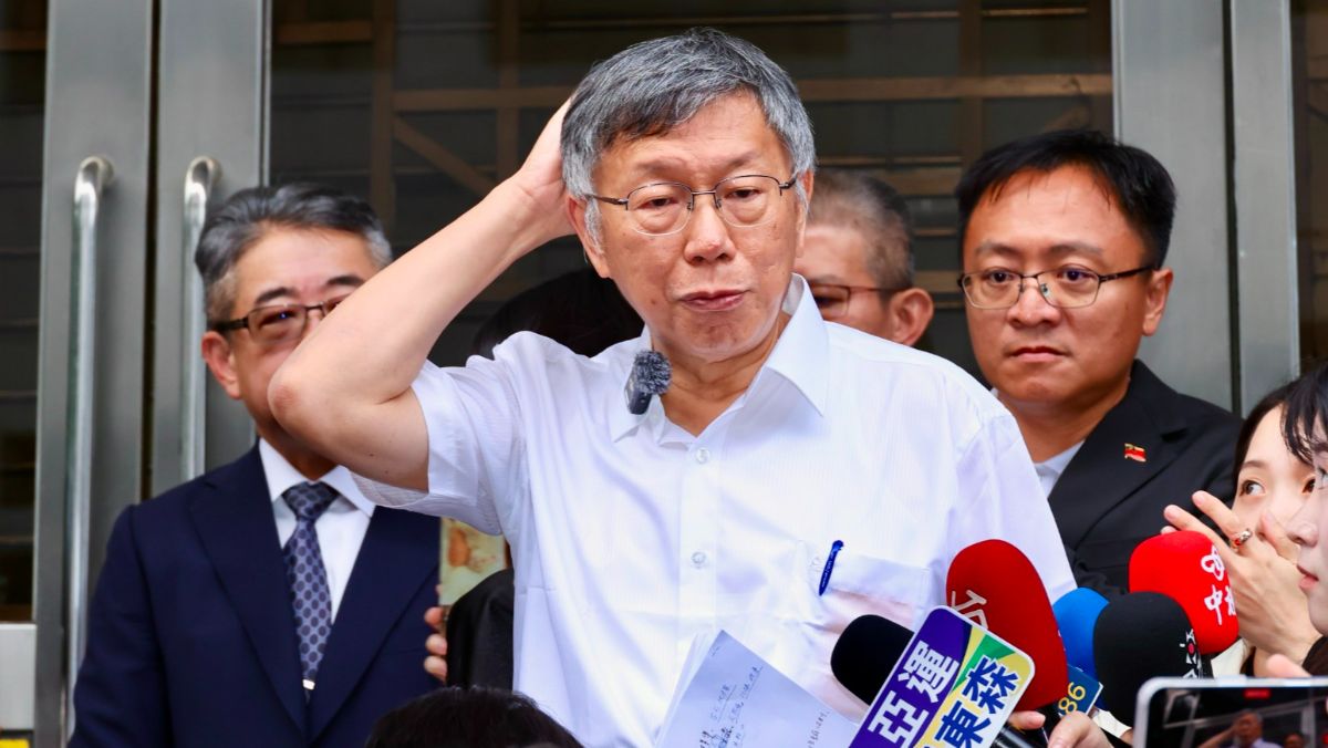 不爽阿北！他在柯文哲、江和樹合體看板塗鴉「貪」、「垃圾人」   一審判拘10天