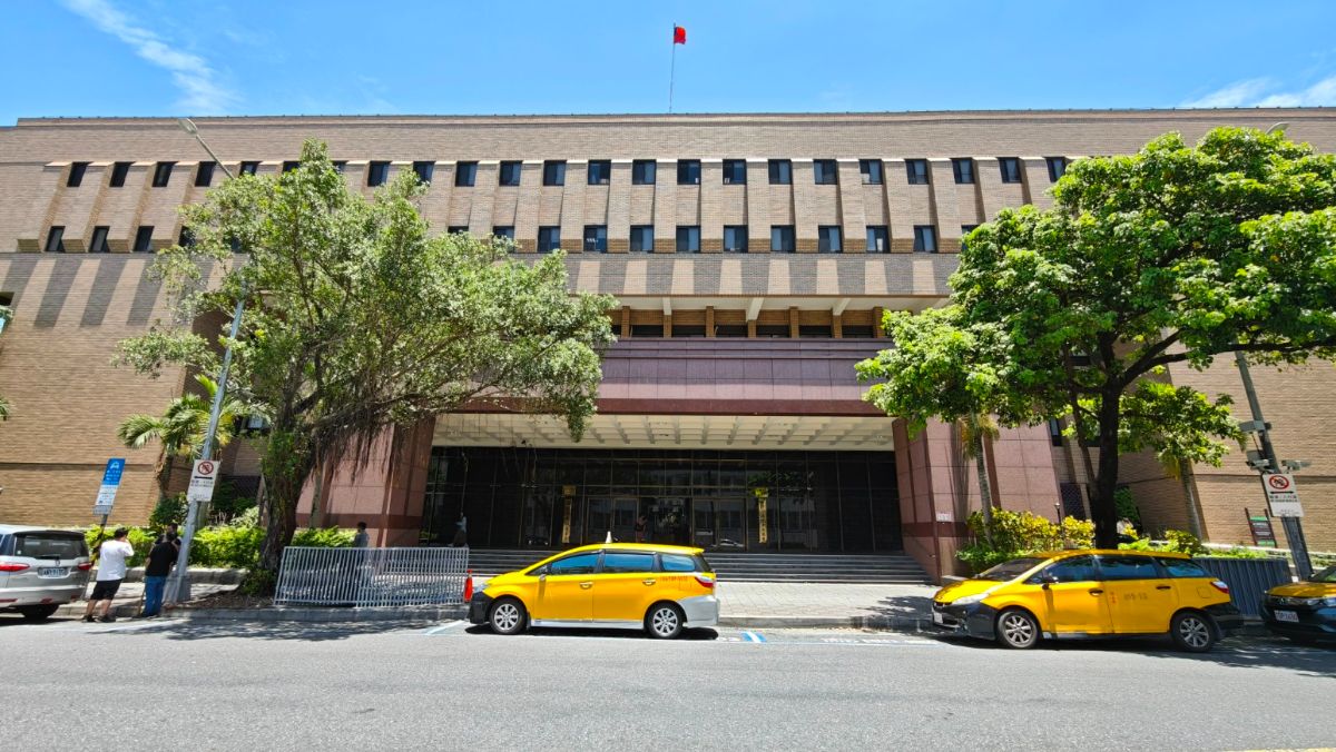 挺身戰詐團！北檢招募檢察官助理　挑戰52K高薪