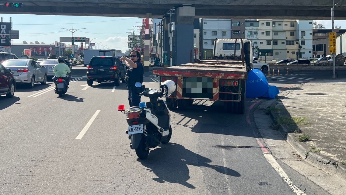 陷拖板車死亡視角　高雄大夜班女遭當場輾斃